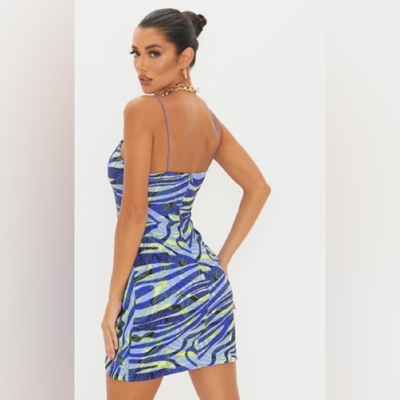 PrettyLittleThing Blue Zebra Print Strappy Corset Bodycon Dress - Picture 4 of 16